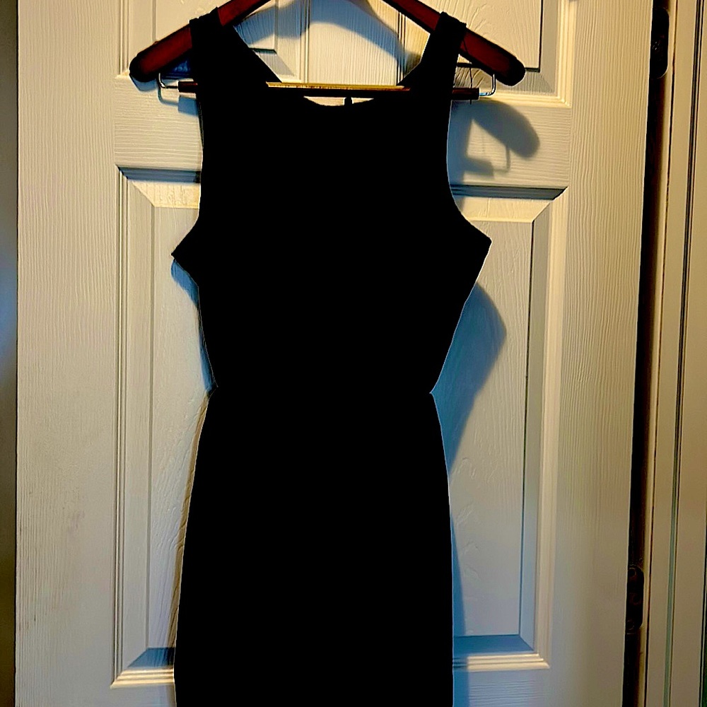 B Famous Sleeveless Black Dress Size L
